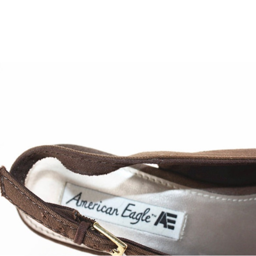 LIKE NEW! AMERICAN EAGLE WEDGE SANDALS - Picture 4 of 14